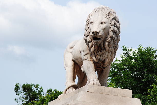 istock sculpture of lion 523148531