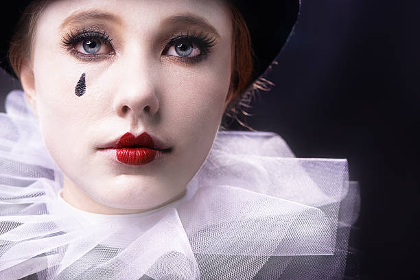 istock Allow me to mime you a story 523149219