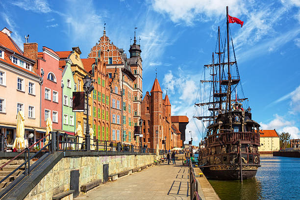 グダニスクの旧市街 - gdansk ストックフォトと画像