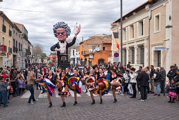 festival di primavera - editorial urban scene horizontal people foto e immagini stock