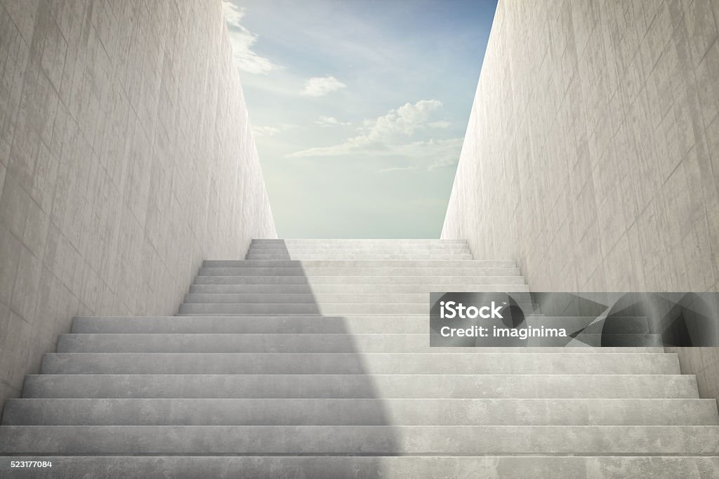 Escaleras y el cielo azul - Foto de stock de Escaleras libre de derechos