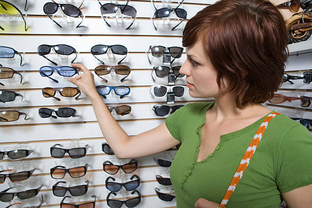 istock Woman shopping 523180223