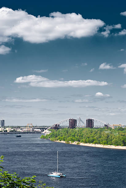 istock Beautiful urban river landscape 523215103
