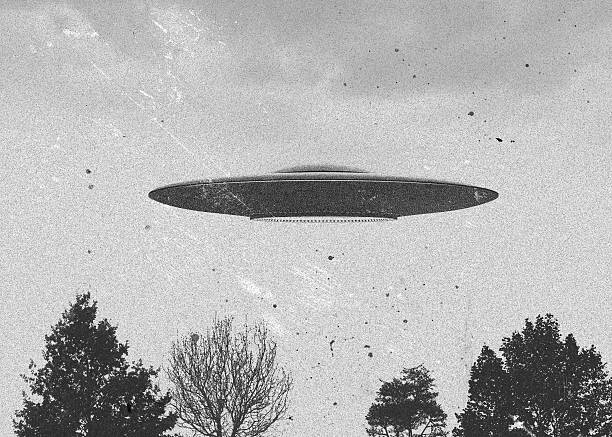 latający spodek - vintage ufo zdjęcia i obrazy z banku zdjęć