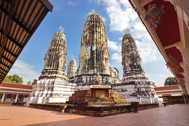 Wat Phra Mahathat pagodas in Ratchaburi Thailand Wat Phra Mahathat pagodas in Ratchaburi, Thailand ratchaburi province stock pictures, royalty-free photos & images