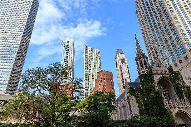 istock Skycrapers in Downtown Chicago 523271627