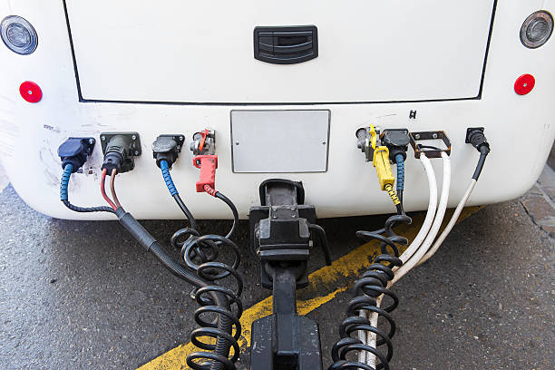 conexión eléctrica para tráiler de vehículos - acoplador fotografías e imágenes de stock
