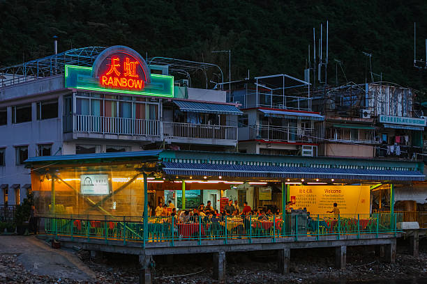 china-restaurante na ilha de lamma em hong kong - lamma island imagens e fotografias de stock