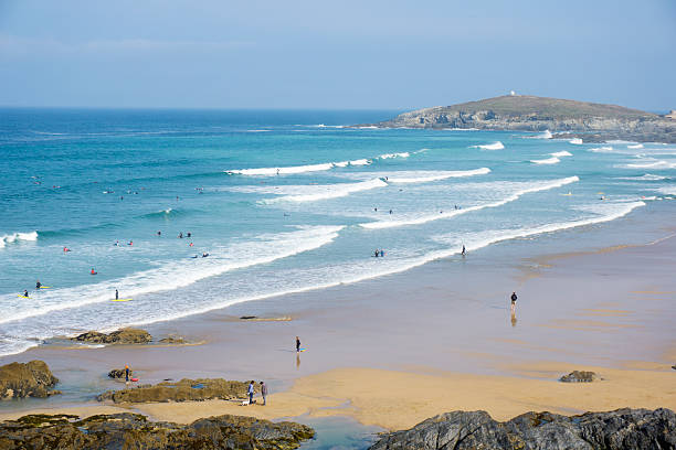 istock Autumn day at Fistral Beach 523319019