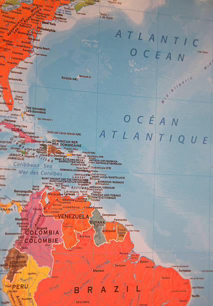 bermuda mapa del océano atlántico - triángulo de las bermudas fotografías e imágenes de stock