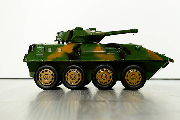 istock tank, plasti toy 523358371