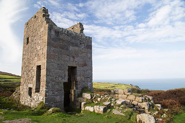 istock Stunning engine house (wheal) near rosemergy Ding dong tin mine 523394559