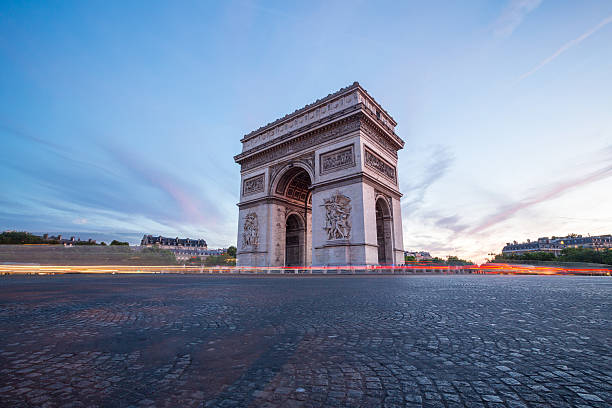 arc of triomphe paris - triumfbågen paris bildbanksfoton och bilder