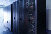 server-zimmer-mit-modernen-kommunikations-und-server-ausstattung.jpg?b=1&s=170x170&k=20&c=EQM7faUjBEon8_F2HSbo24HbZ_o068uull72aWY8lxY=