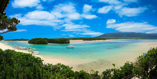 istock Kabira Bay Okinawa Ishigaki 523401812