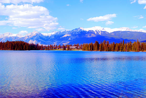 istock Panoramic view of a lake and mountains in Jasper, Canada 523407504