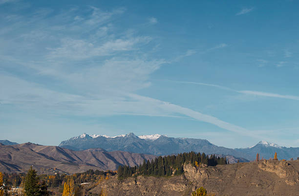 istock Snowcapped Wenatchee Mountain View 523411433