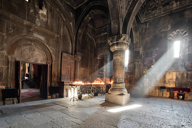 geghard kloster - church indoors inside of monastery stock-fotos und bilder