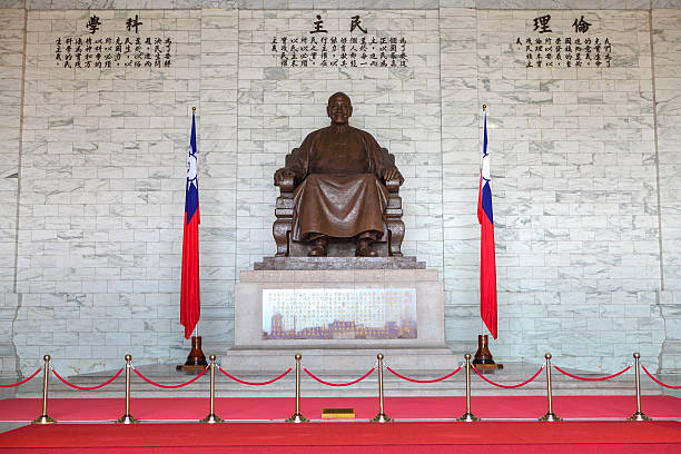 Chiang Kai-Shek Memorial Statue A place to tribute the first president Chiang Kai Sek of Taiwan chiang kai shek photos stock pictures, royalty-free photos & images