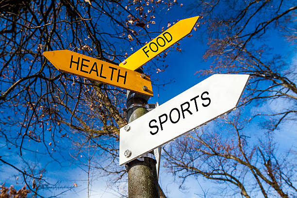 istock Decision sign in yellow and white 523484438