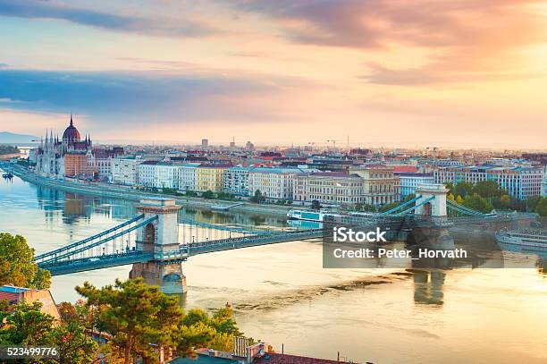 Skyline Di Budapest - Fotografie stock e altre immagini di Budapest - Budapest, Ungheria, Ponte con catene - Ponte sospeso