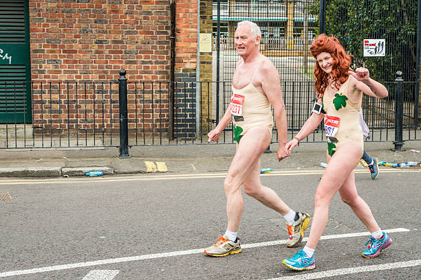 ロンドンマラソン 2016 年 - marathon running london england competition ストックフォトと画像