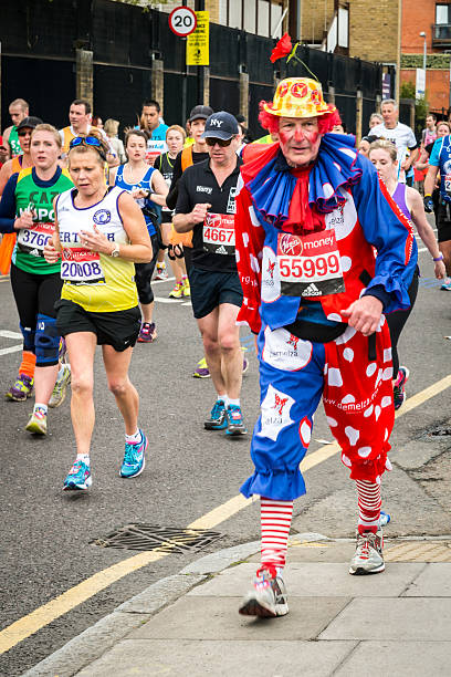 ロンドンマラソン 2016 年 - marathon running london england competition ストックフォトと画像