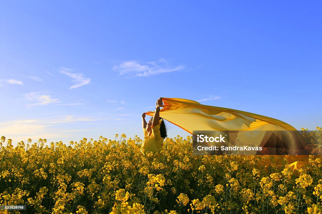 Mulher desfrutando de linda primavera nos EUA - Foto de stock de Adulto royalty-free