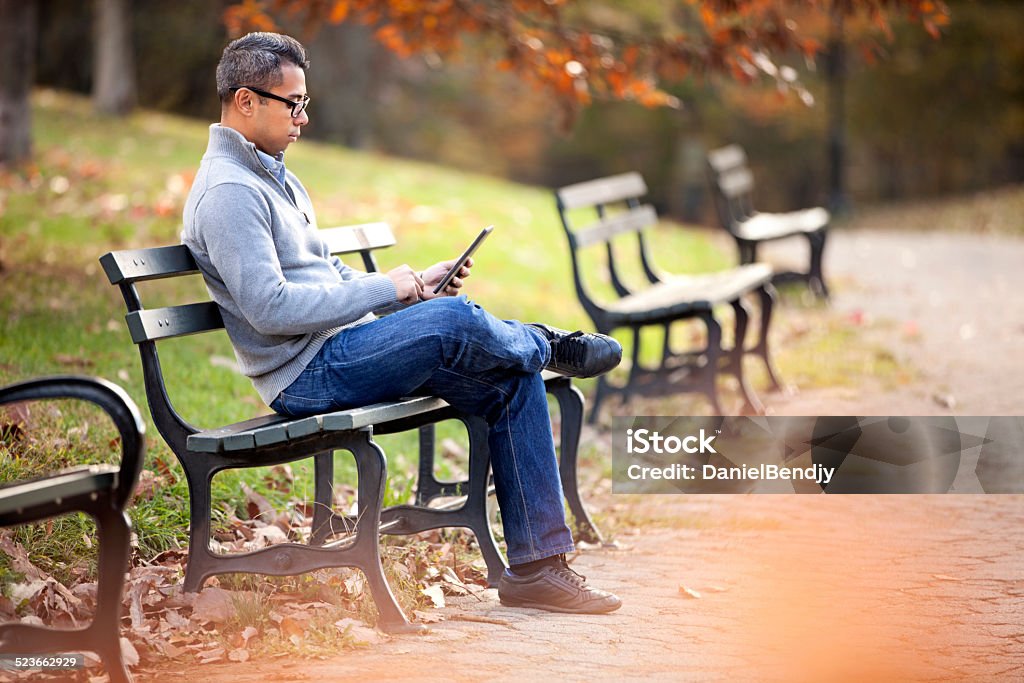 In den Park - Lizenzfrei Asiatischer und Indischer Abstammung Stock-Foto