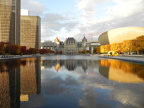 empire state plaza in albany, new york, im herbst 1 - washington dc autumn capitol building usa stock-fotos und bilder