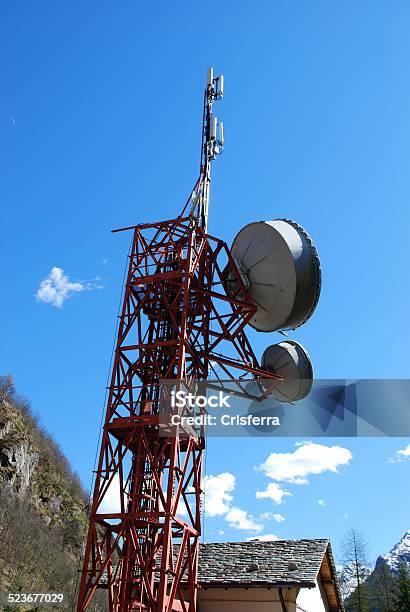 Antenna Radio - Fotografie stock e altre immagini di Acciaio - Acciaio, Attrezzatura, Blu