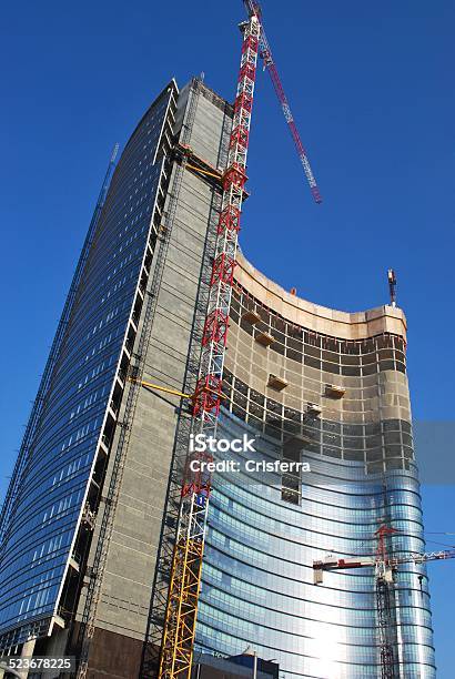 Grattacieli Di Costruzione - Fotografie stock e altre immagini di Acciaio - Acciaio, Affari, Ambientazione esterna