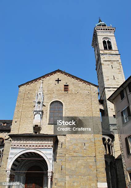 Piccola Chiesa Bergamo - Fotografie stock e altre immagini di Ambientazione esterna - Ambientazione esterna, Architettura, Bergamo