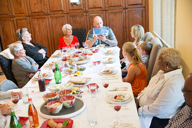 pessach traditionen - seder passover judaism family stock-fotos und bilder