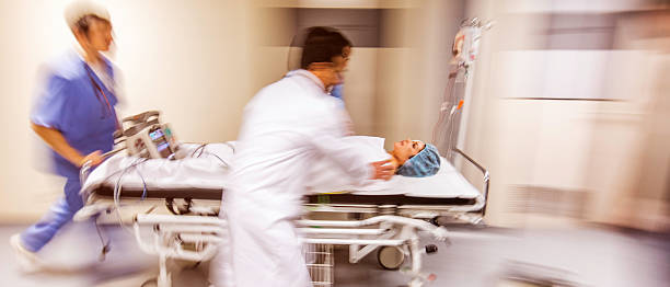 istock Blurred emergency in hospital 523770114