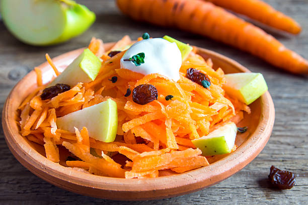 Carrot and apple salad with raisin