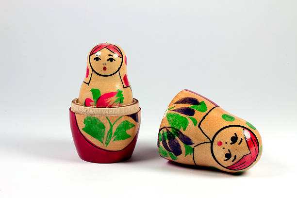 boneca russa - russian nesting doll doll small russian culture - fotografias e filmes do acervo