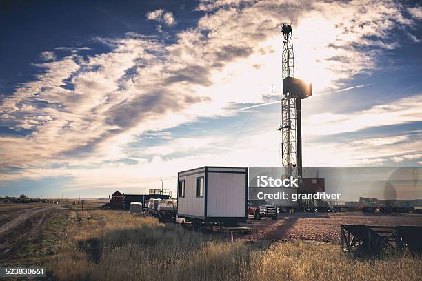 Drill Outfit Auf Der Prairie Stockfoto und mehr Bilder von Erdöl - Erdöl, Texas, Benzin