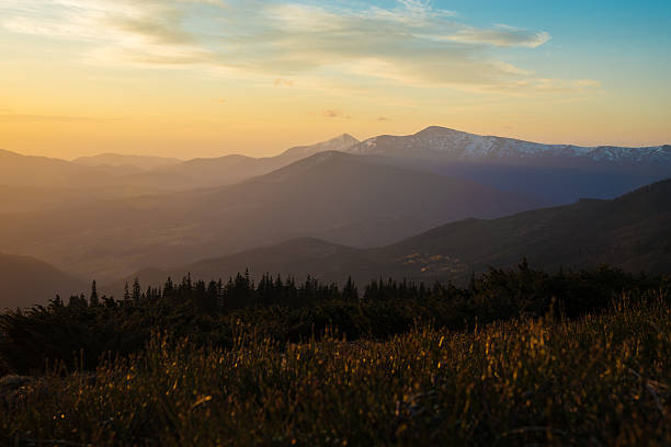 istock Beautiful morning in mountains 523857396