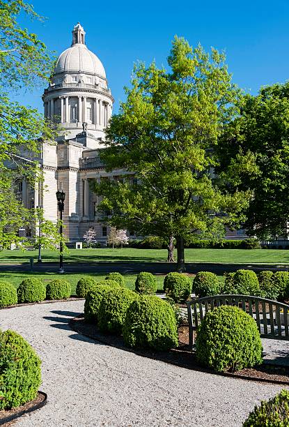 istock Kentucky State Capitol Dome in Frankfort 523869466