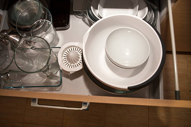 주방 서랍 - domestic kitchen accessibility open drawer 뉴스 사진 이미지