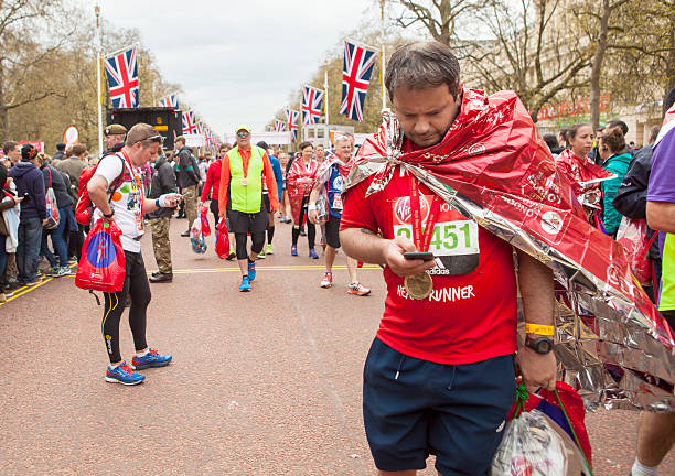 バージンマネーロンドンマラソン - marathon running london england competition ストックフォトと画像