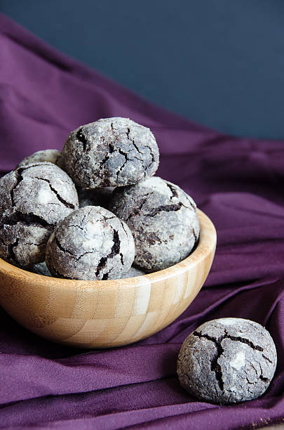 istock Cracked shortbread cookies in wooden bowl 523875134