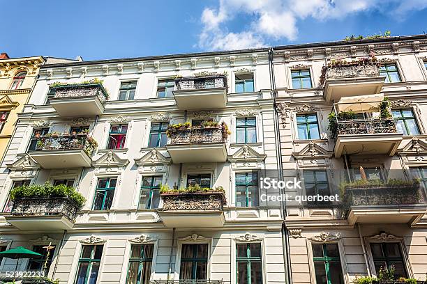 Old Renovierten Apartmenthaus In Berlin Stockfoto und mehr Bilder von Berlin - Berlin, Charlottenburg, Gebäudefront