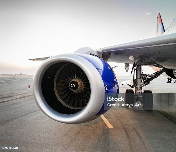 Flugzeug Turbinedetailarbeit Stockfoto und mehr Bilder von Flugzeug - Flugzeug, Nahaufnahme, Passagierflugzeug