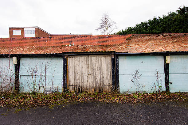 istock Urban Garages in rundown condition 524016906