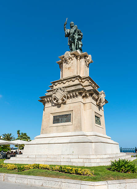 istock Statue of Roger De Lauria 524022551