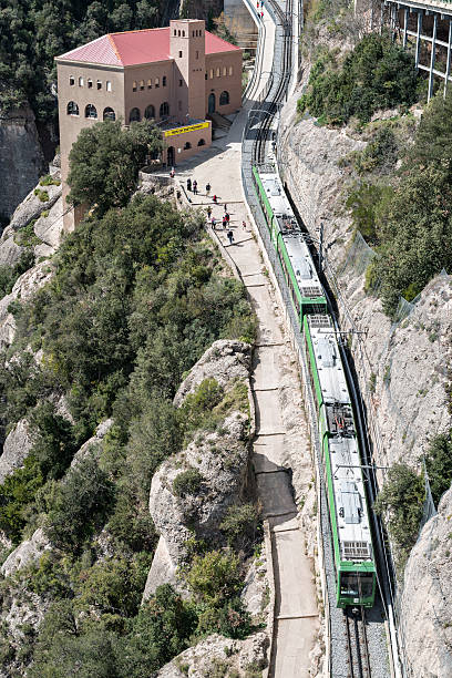 montserrat suporte ferro (março de 2016) - rack railway imagens e fotografias de stock