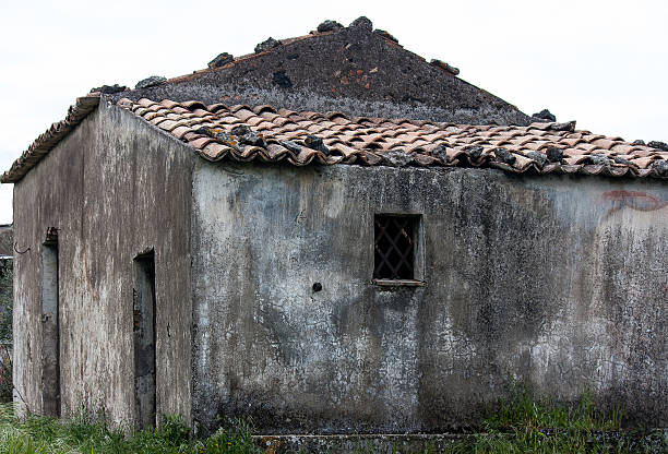 istock Ancient Rural Sicilian House 524067045