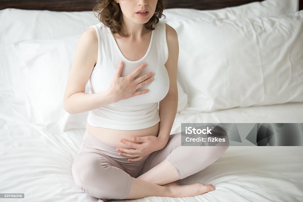 Yoga prénatal respiration - Photo de Exercice de respiration libre de droits